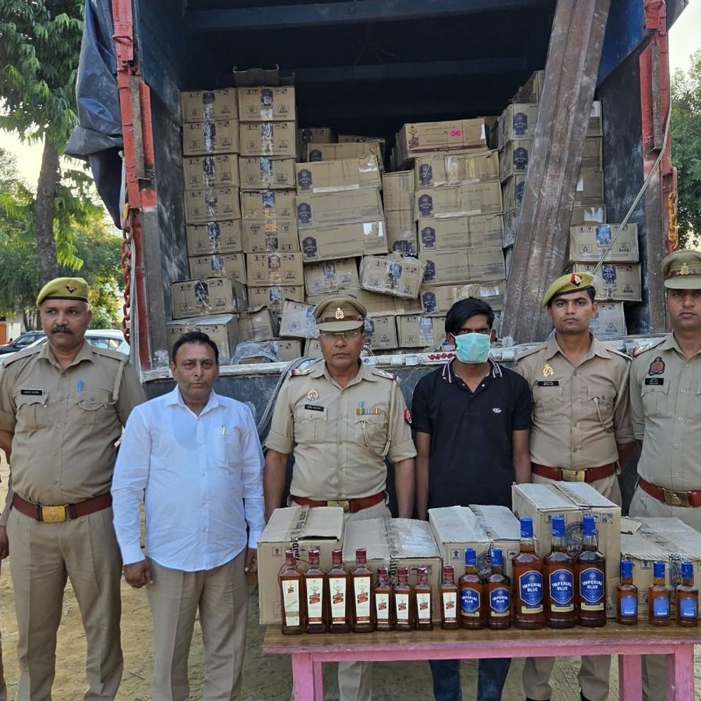 बिजनौर में 60 लाख की अवैध शराब बरामद:ट्रक चालक गिरफ्तार, फर्जी बिलों से पंजाब से लाई जा रही थी