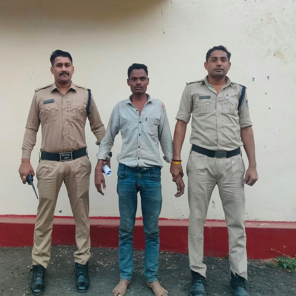 पटवारी से विवाद-शासकीय कार्य में बाधा डालने वाला युवक गिरफ्तार:नशे में गाली-गलौज की; स्वामित्व योजना में अड़चन डालने पर पुलिस ने भेजा जेल