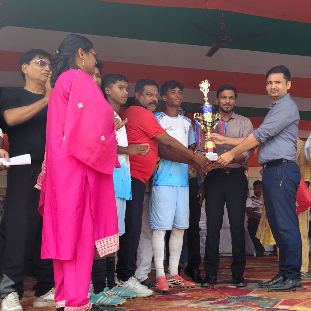 किशनगंज फुटबॉल फाइनल, एकलव्य बिहार और पूर्णिया कमिश्नरी बनीं चैंपियन:दोनों टीमें अब नेशनल लेवल पर बिहार को रिप्रेजेंट करेंगी