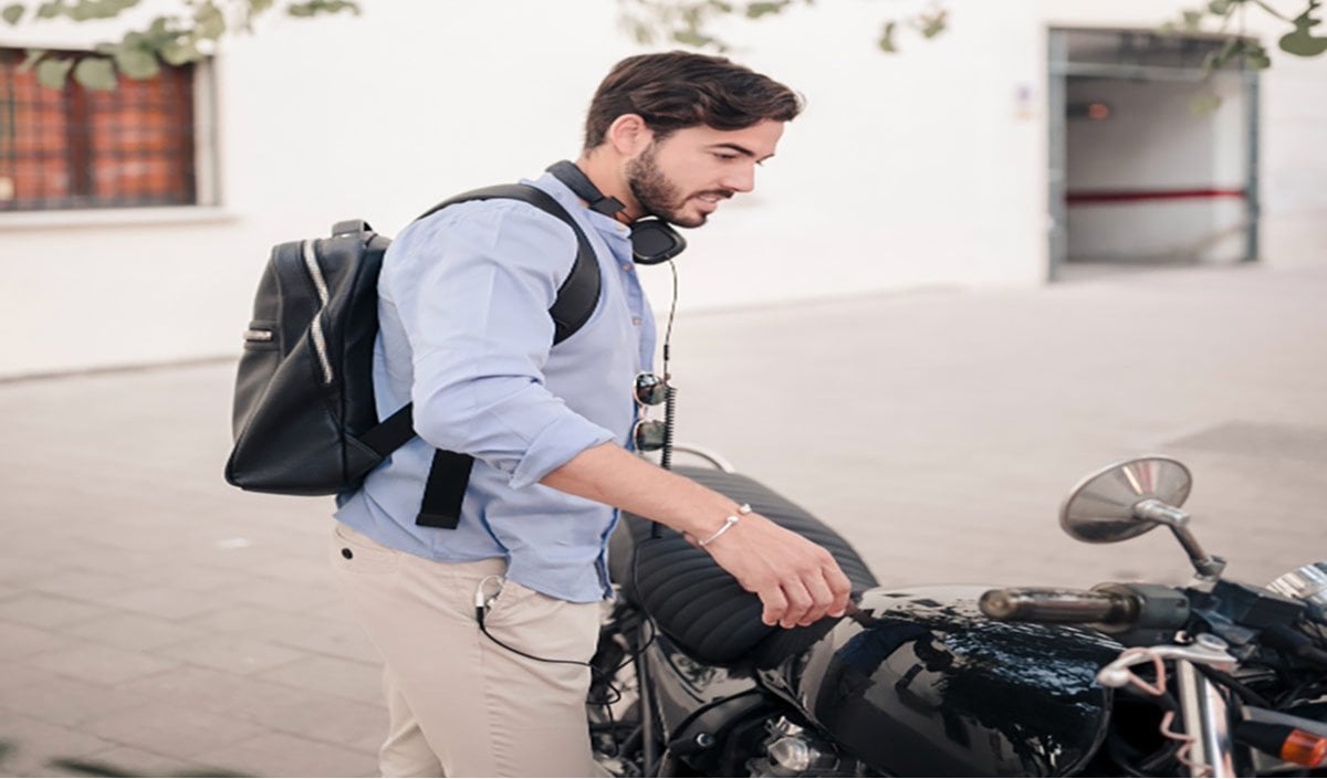 100cc या 125cc बाइक? ऑफिस जाने वालों के लिए कौन सी है सबसे बेस्ट, जानें पूरा अंतर