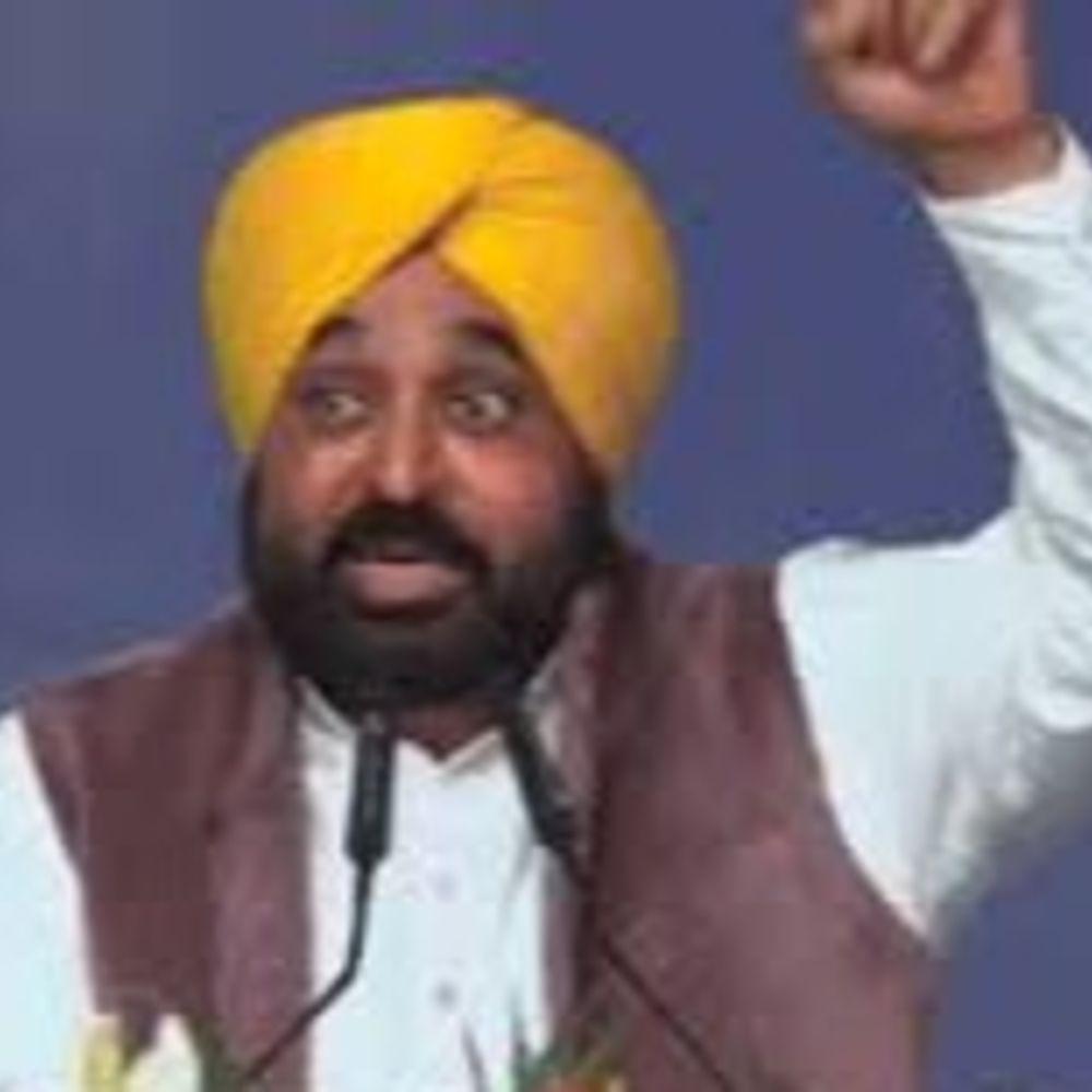 दिल्ली के गुरुद्वारे में पुलिस घुसने पर विवाद:CM मान बोले-गुरुघर की मर्यादा को ठेस पहुंचाई; सिख समुदाय माफ नहीं करेगा