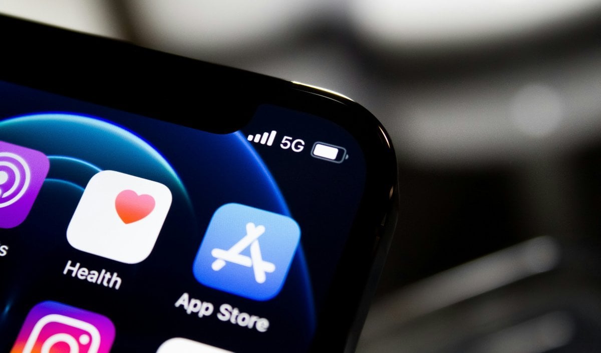 IT Act के तहत भारत सरकार का एक्शन, Apple ने Bitchat App को किया ब्लॉक