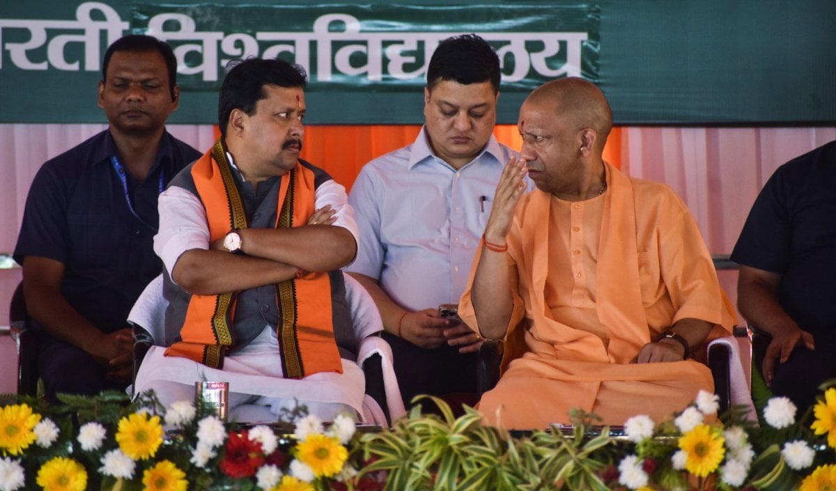 UP MLC Results: SP ने बढ़ाई अपनी ताकत, Varanasi और Lucknow की हार से BJP की 2027 की राह में बढ़ी चुनौती