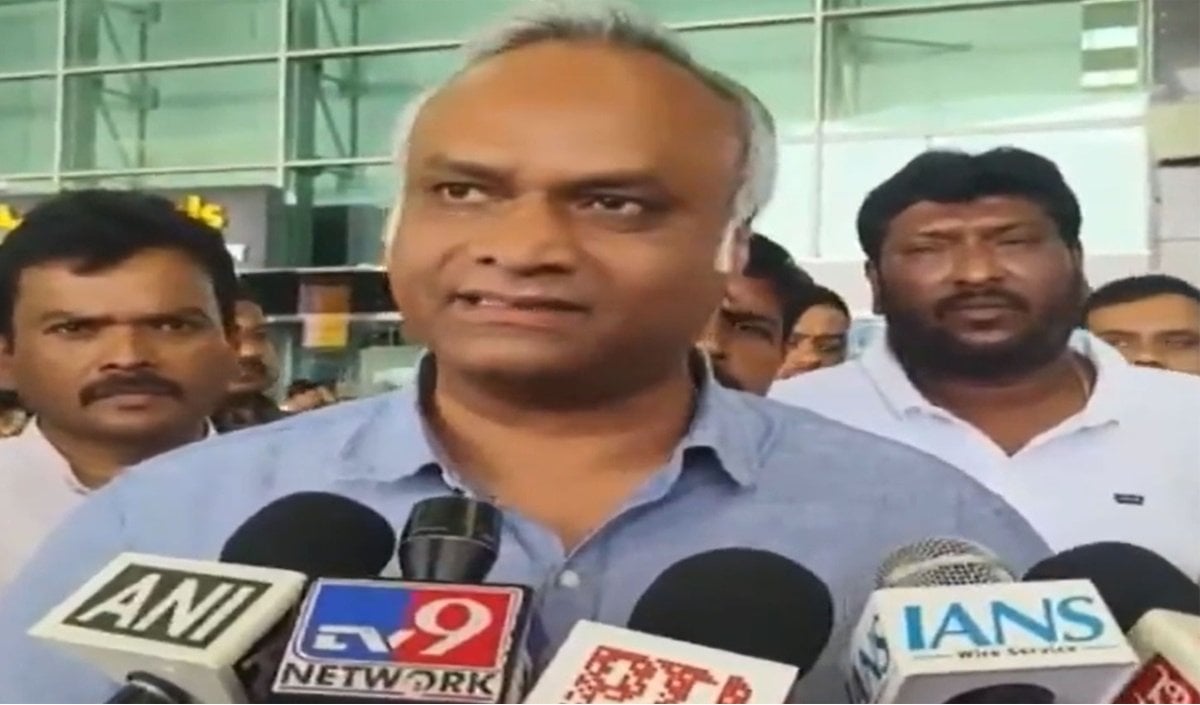 Pre-printed Form 7 पर जवाब दे BJP, Karnataka Minister Priyank Kharge ने उठाए सवाल