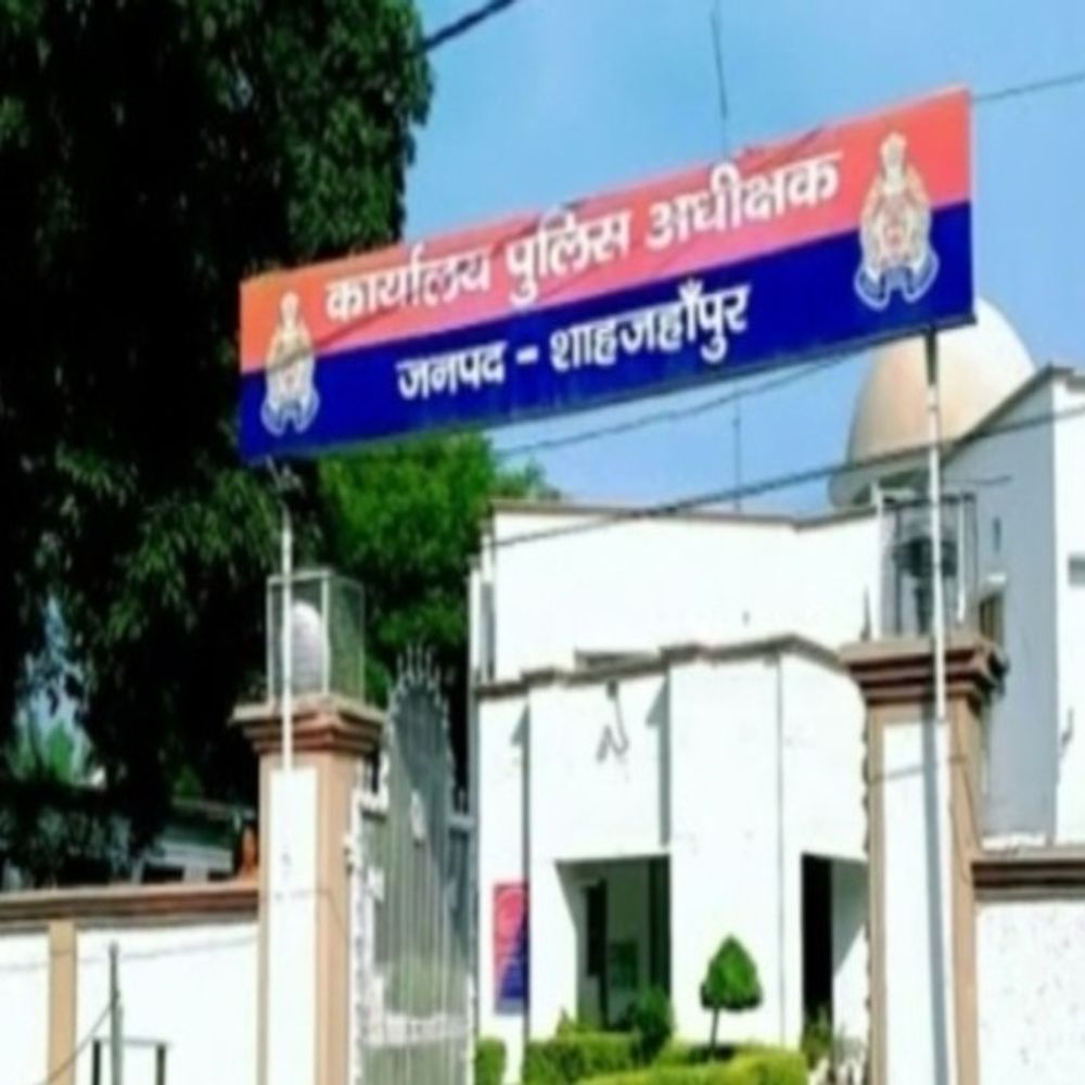 ट्रांसफार्मर का तार तोड़ने पर मारपीट:शाहजहांपुर में विरोध करने पर पिता-बेटे पर रॉड से हमला, बेटे के सिर में आए 12 टांके