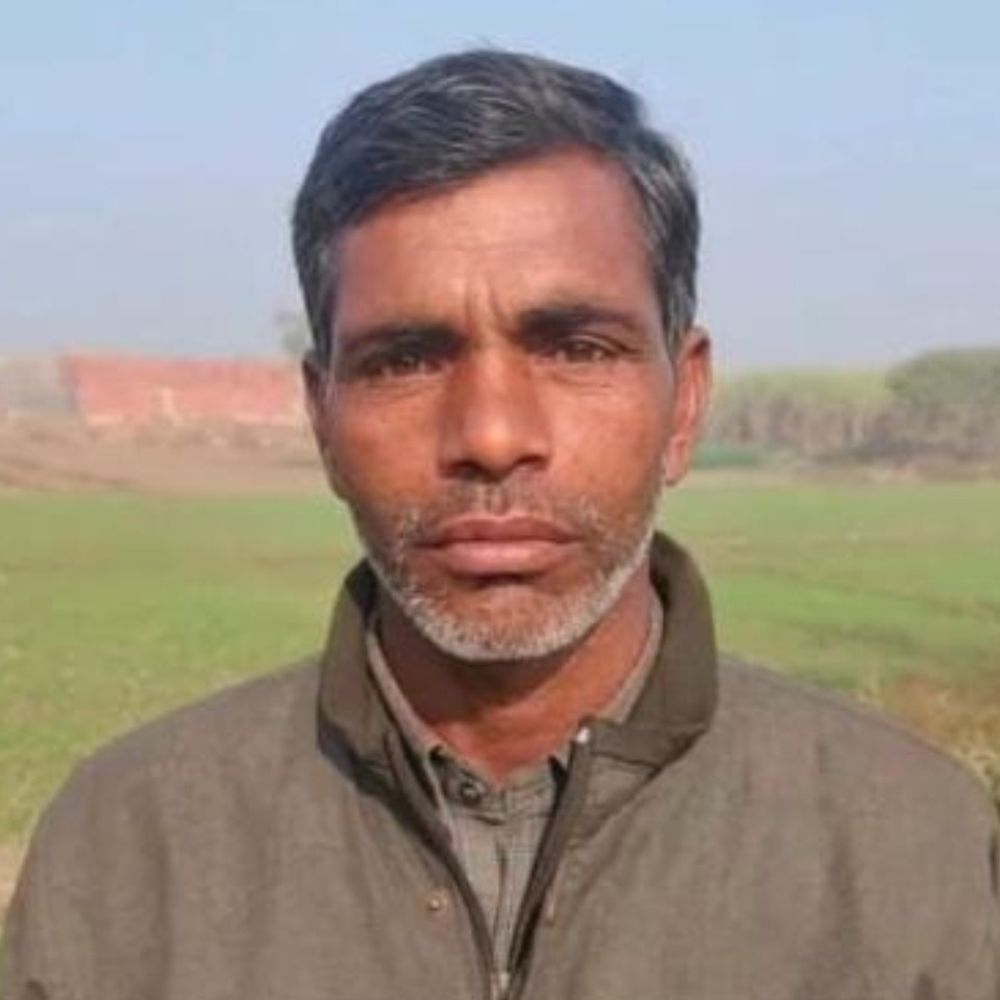 बुलंदशहर में सांप के डसने से किसान की मौत:बिलसुरी गांव में खेत पर काम करते हुए हादसा, वन विभाग की टीम ने पकड़ा