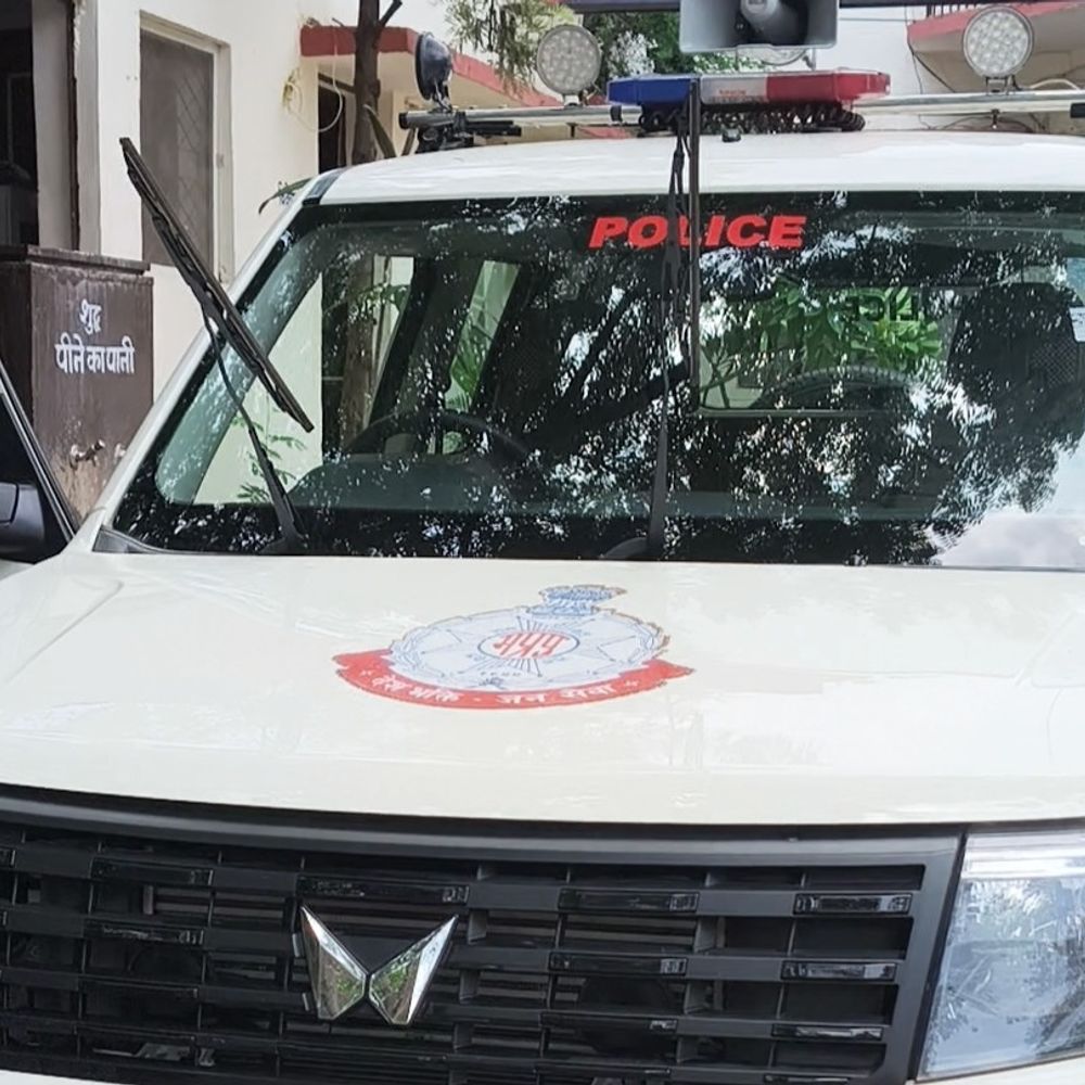 स्कूल-संचालक पर शादी का झांसा देकर संबंध बनाने का आरोप:शिवपुरी में पत्नी-मां समेत तीन पर FIR, महिला ने कहा- मारपीट भी की