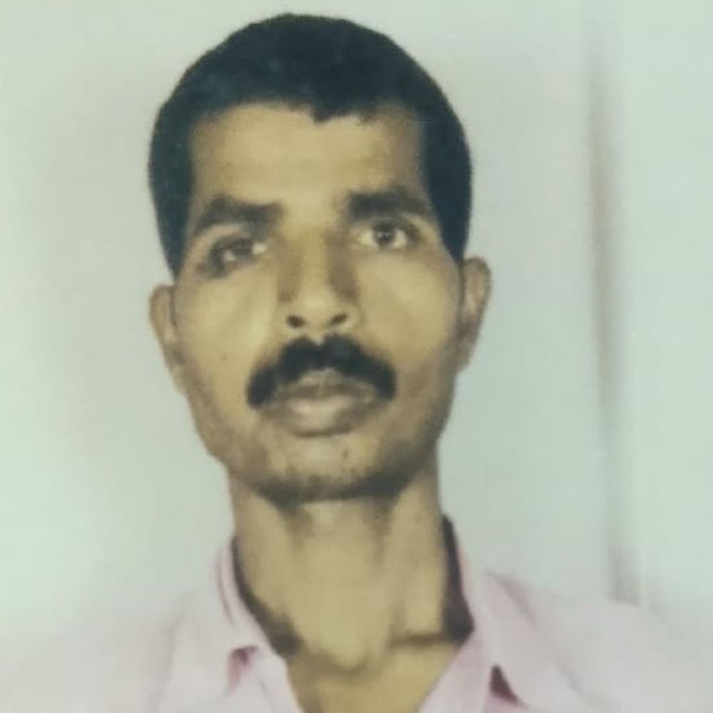 प्रयागराज के खिवली कला में अनियंत्रित ट्रैक्टर खाई में गिरा:एक की मौत, चालक गंभीर घायल; जिला अस्पताल रेफर