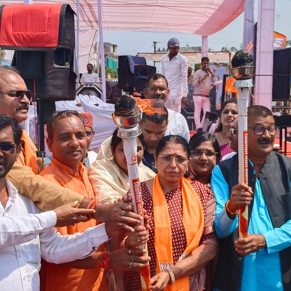 बालोद में निकली सेवा ज्योति यात्रा:17 मंडलों से बाइक रैली के जरिए पहुंचे भाजपा कार्यकर्ता, अटल परिसर में पूजा-अर्चना के बाद हुआ समापन