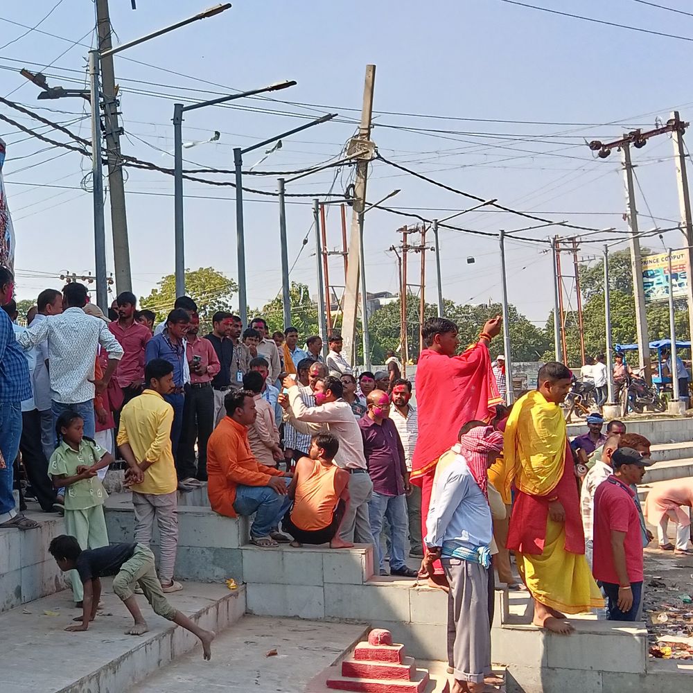 बेतिया राज की राज देवड़ी में मां दुर्गा को विदाई:ऐतिहासिक सागर पोखरा में हुआ विसर्जन, श्रद्धालुओं ने लगाए जयकारे