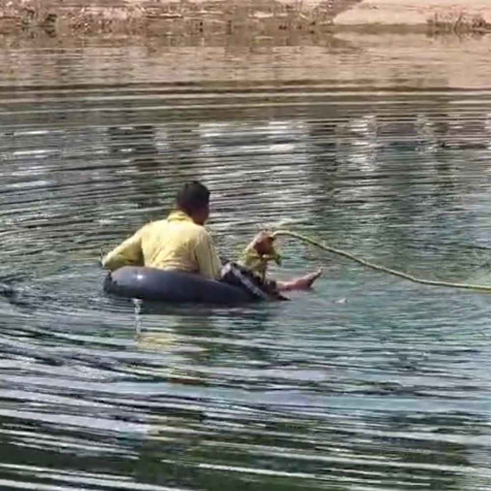बरवाला में वाटर टैंक में डूबने से दंपती की मौत:बेटे को बचाने कूदा पिता, ग्रामीणों ने बच्चे को बचाया, महिला 7 माह की गर्भवती