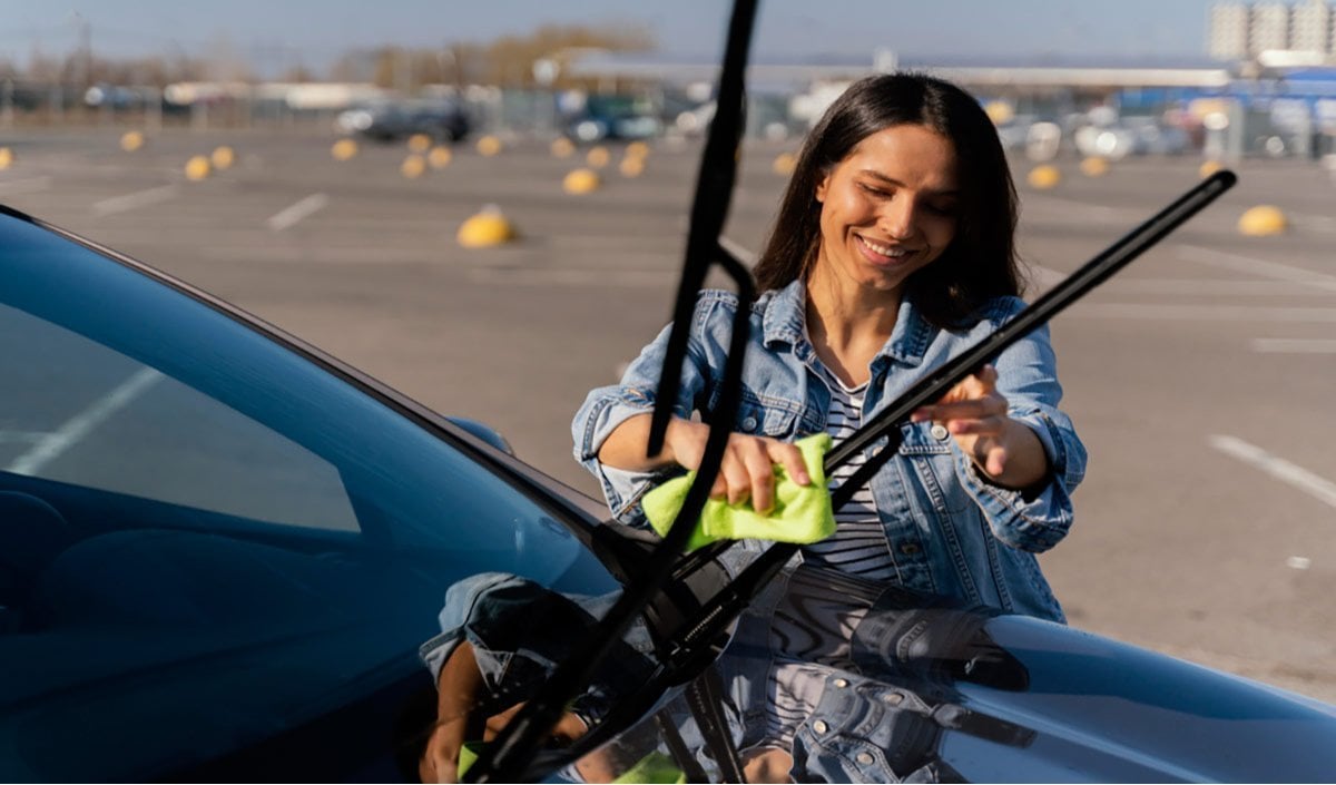 Car Wiper Tips: कार के वाइपर कब बदलने चाहिए? इन 4 संकेतों को न करें नजरअंदाज