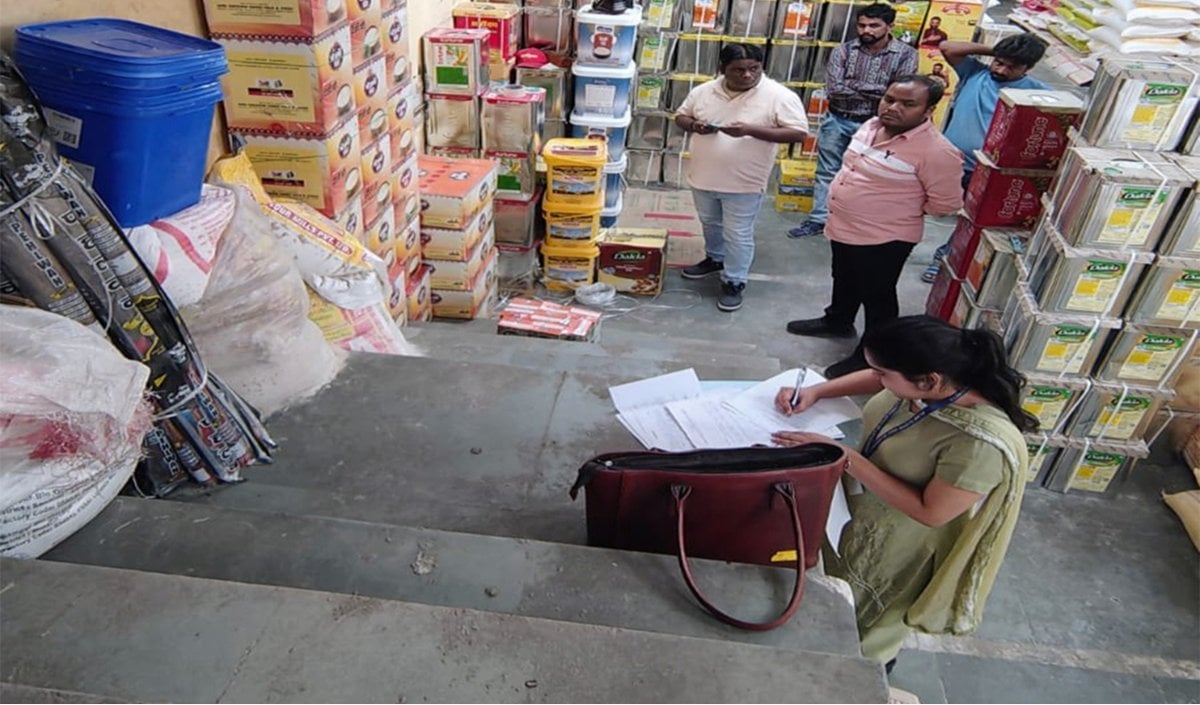Delhi में मिलावट रोधी अभियान तेज, Food Safety टीम ने 948.9 लीटर घी जब्त किया