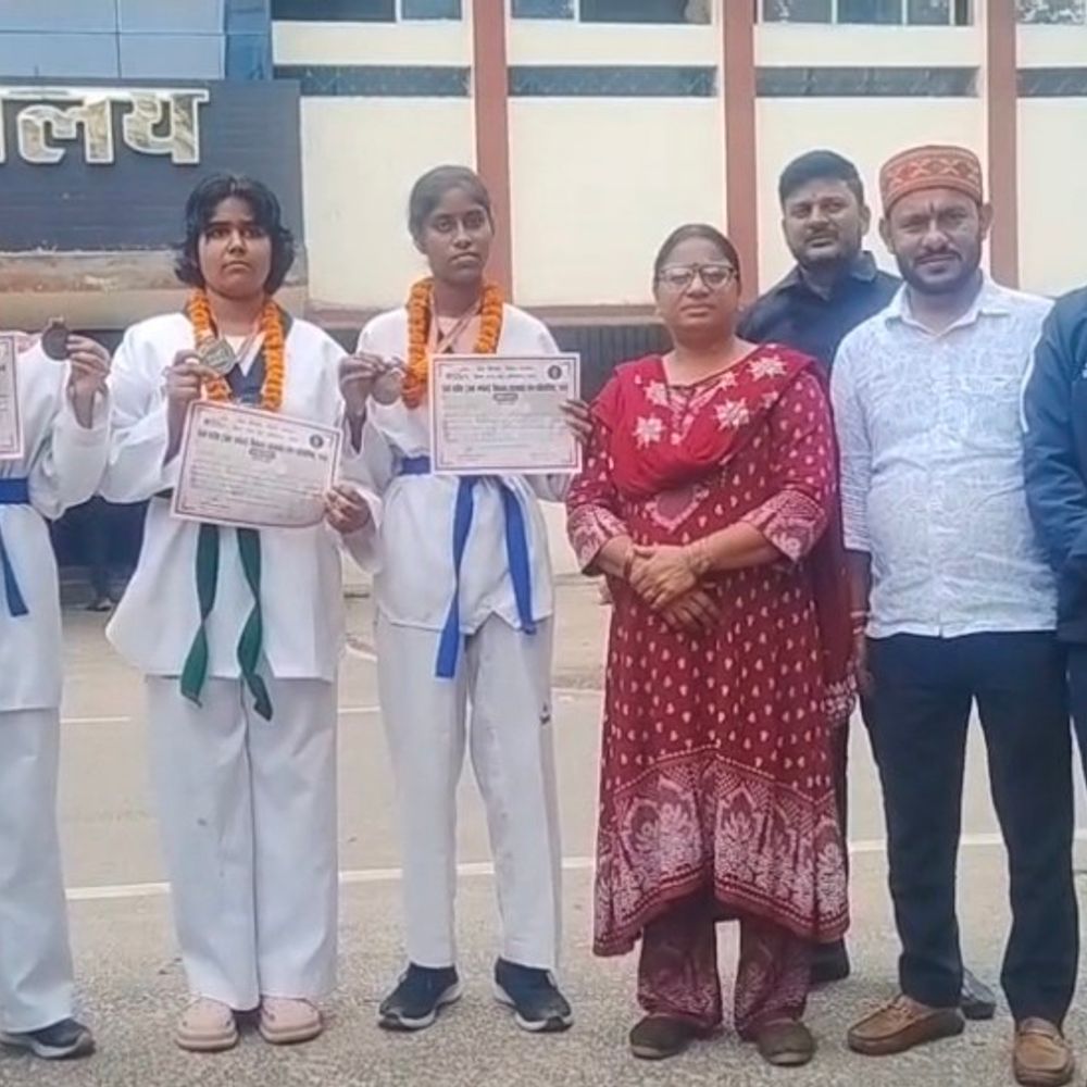 राज्यस्तरीय ताइक्वांडो में शेखपुरा की बेटियों ने जीते 4 पदक:1 स्वर्ण, 1 रजत और 2 कांस्य पर कब्जा, पाटलिपुत्र खेल परिसर में हुई प्रतियोगिता