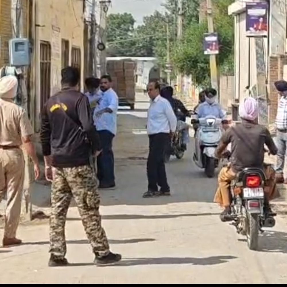 परविंदर सिंह झोटा हत्या मामले में सीबीआई की रेड:मानसा के वीर नगर में मेडिकल मालिकों के गोदाम पर छापा, नशा बेचने वालों में खौफ।