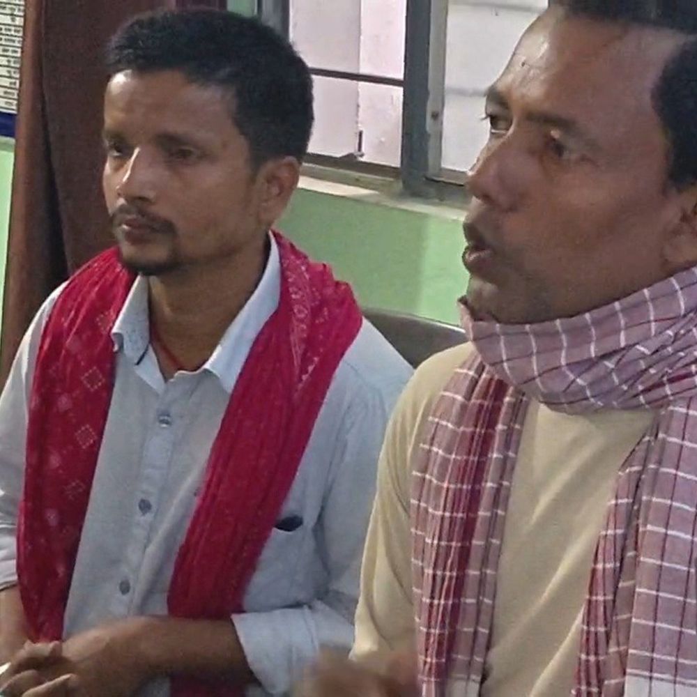 बाइक सवार 3 बदमाशों ने चांदी के जेवर लूटे:मुंगेर में हथियार दिखाकर 2 कर्मचारियों को डराया, अपराधियों की पहचान कर रही पुलिस
