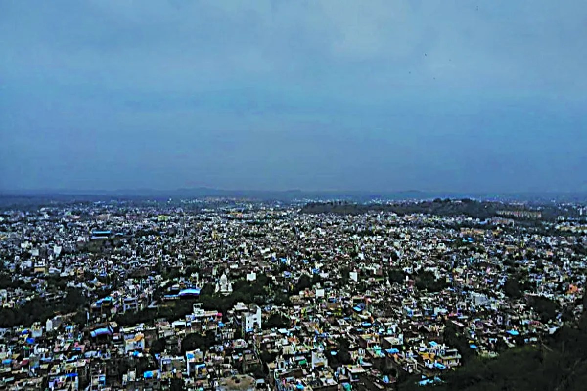 ग्वालियर : आशियानों के बीच बाजार, छिना कॉलोनियों का सुकून, अवैध अस्पताल, कोचिंग, दुकानों पर हाईकोर्ट सख्त