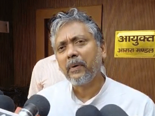 एमएलसी चुनाव में बूथ कैप्चरिंग की एफआईआर:सैंया में बूथ संख्या 21 पर घुसे 8-10 अज्ञात लोग, मतपत्र छीनकर जबरन किया था मतदान