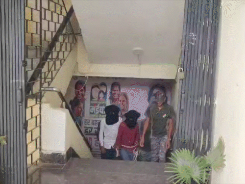 चतरा से पंजाब भेजी जानी थी 30 लाख की अफीम:पुलिस ने पंजाब-हरियाणा के 4 तस्कर दबोचे, 1 हुआ फरार, खुल गया तस्करी का खेल