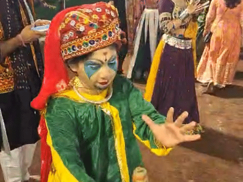 गरबा REELS:कठपुतली के गेटअप में गरबा में आया 11 साल का बच्चा