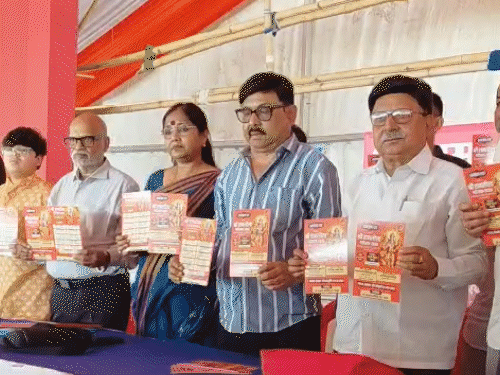 रावण का 90 फीट का बन रहा पुतला:ढांचा मणिपुर से पटना आ रहा है, पहली बार दिल्ली के कलाकार करेंगे रामलीला का मंचन