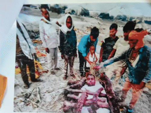 कान की दवा से पकड़ाया खुद को मरा दिखाने वाला:मऊ में जिस डॉक्टर को ठगा, उसी से दवा मंगाई, AI से अपनी चिता की फोटो बनाई थी