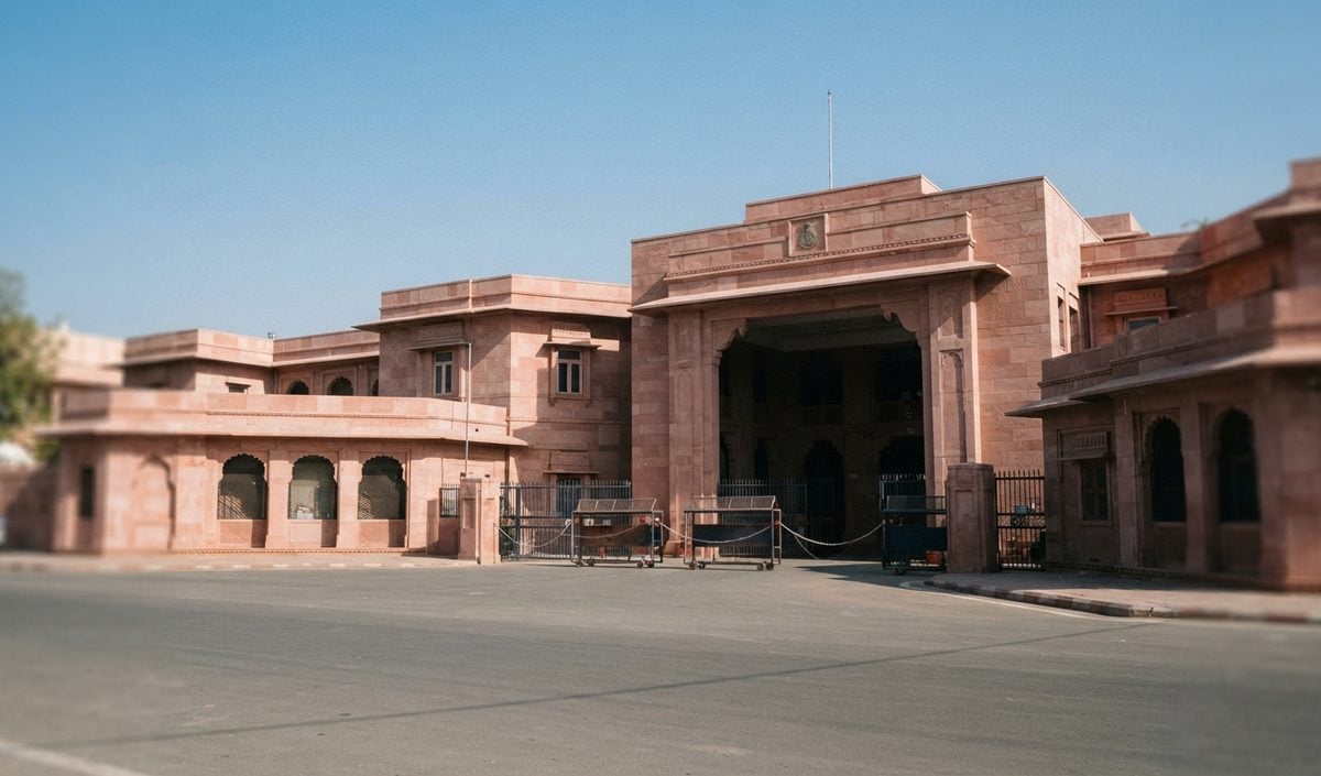 ऋतु बराला मामले में FIR की मांग पर अड़े Dotasra, जयपुर पुलिस आयुक्तालय में रातभर दिया धरना
