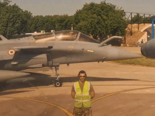 फ्रांस के राफेल ने तरंग शक्ति में बढ़ाया सामरिक तालमेल:अमेरिकी F-35 और UAE के F-16 ने भी भरी उड़ान, देखें तरंग शक्ति युद्धाभ्यास के PHOTOS