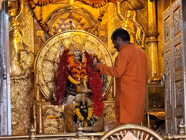 आज से शारदीय नवरात्रि शुरू:भोपाल के मंदिरों में सुबह से उमड़ेगी श्रद्धालुओं की भीड़, घटस्थापना के साथ होगी मां शैलपुत्री की पूजा
