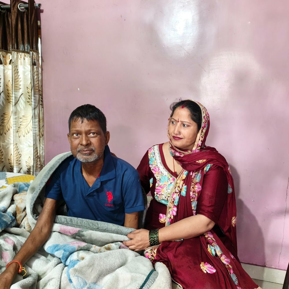 करवा-चौथ पर पत्नी को पत्नी ने दी किडनी:शामली में 15 साल से निभा रहीं साथ, अब ब्लैक फंगस से जूझ रहे पति की कर रहीं देखभाल