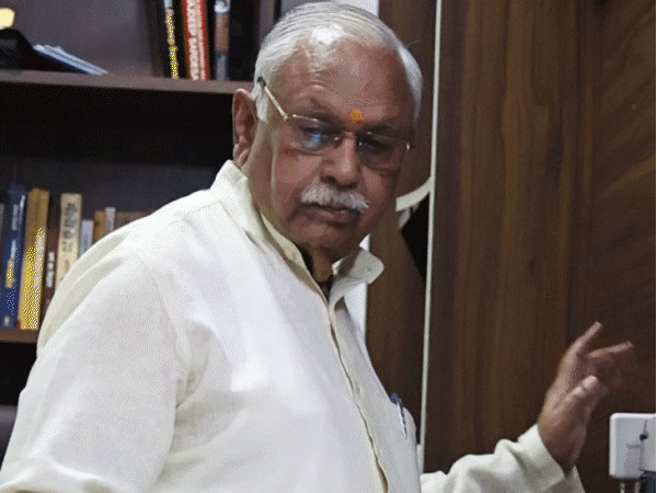 पूर्व मंत्री दीपक सक्सेना बोले-संतुष्ट हूं:पूर्व मंत्री दीपक जोशी ने कहा- मैं किसी पार्टी में नहीं, जानिए दल बदलने वाले 4 नेताओं का हाल