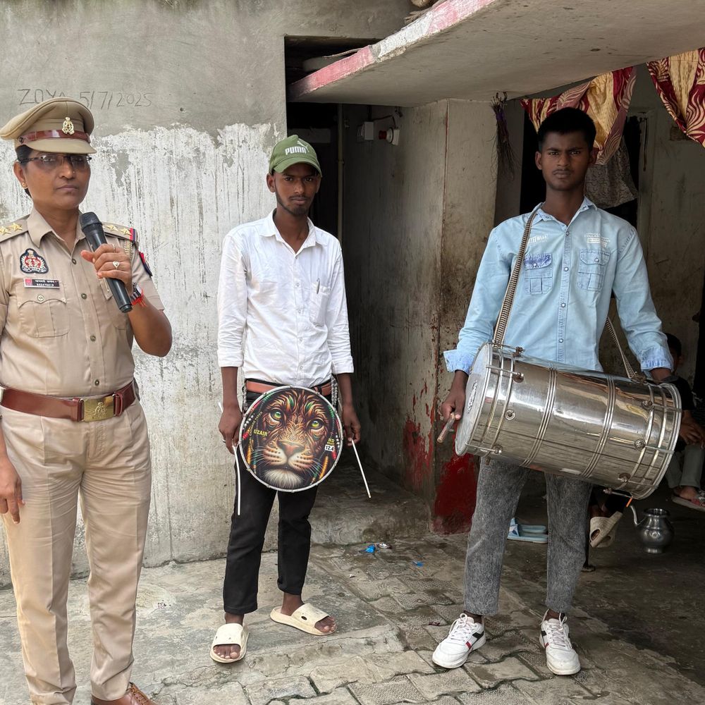 सऊदी अरब से फोन पर पत्नी को तीन तलाक:अब पति के घर ढोल-नगाड़ों के साथ मुनादी, पुलिस ने चस्पा किया आदेश