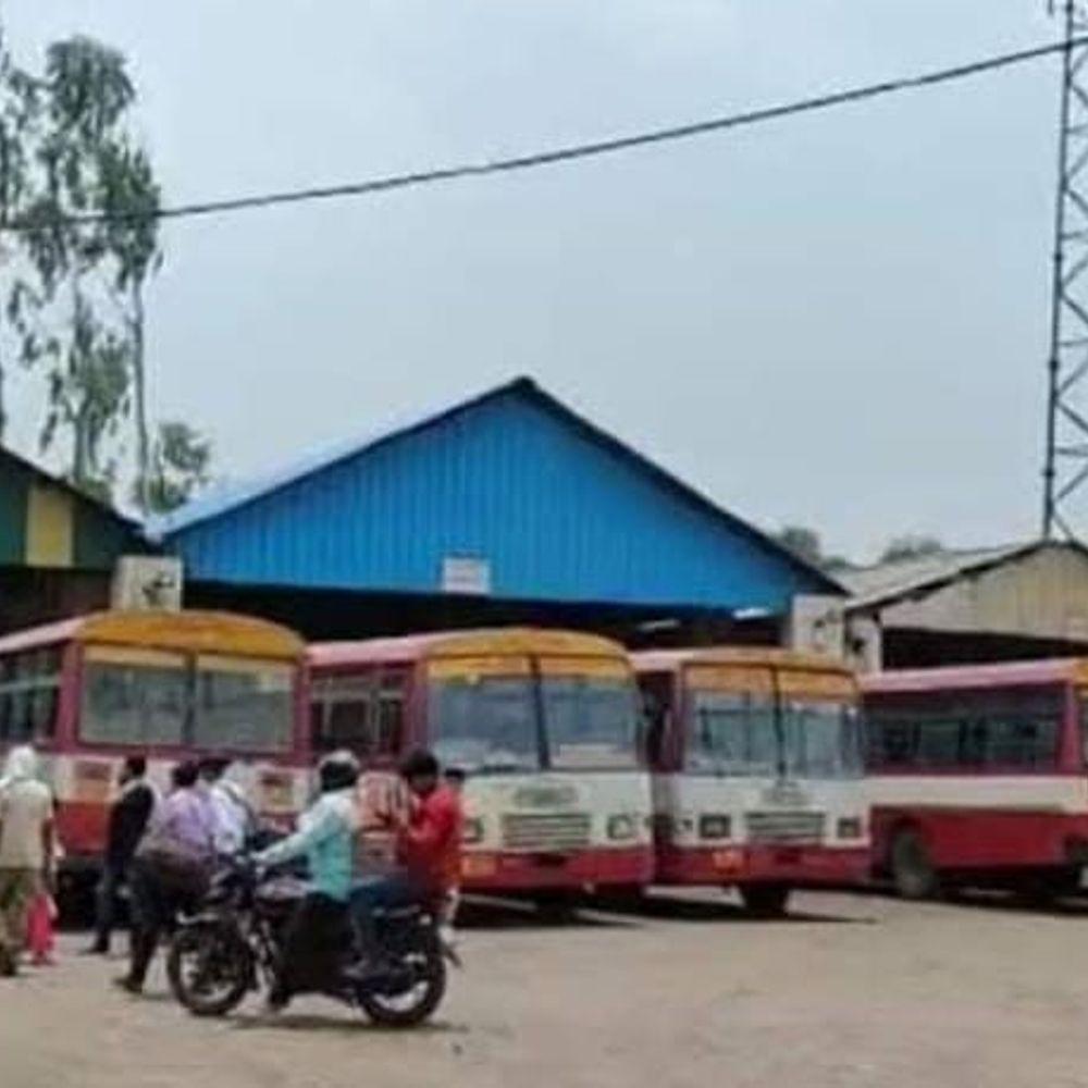 PET परीक्षा के लिए परिवहन निगम ने की खास तैयारी:अकबरपुर डिपो से 25, 30 अक्टूबर और 1 नवंबर को चलेंगी 92 बसें, भीड़ बढ़ने पर बढ़ेंगे फेरे