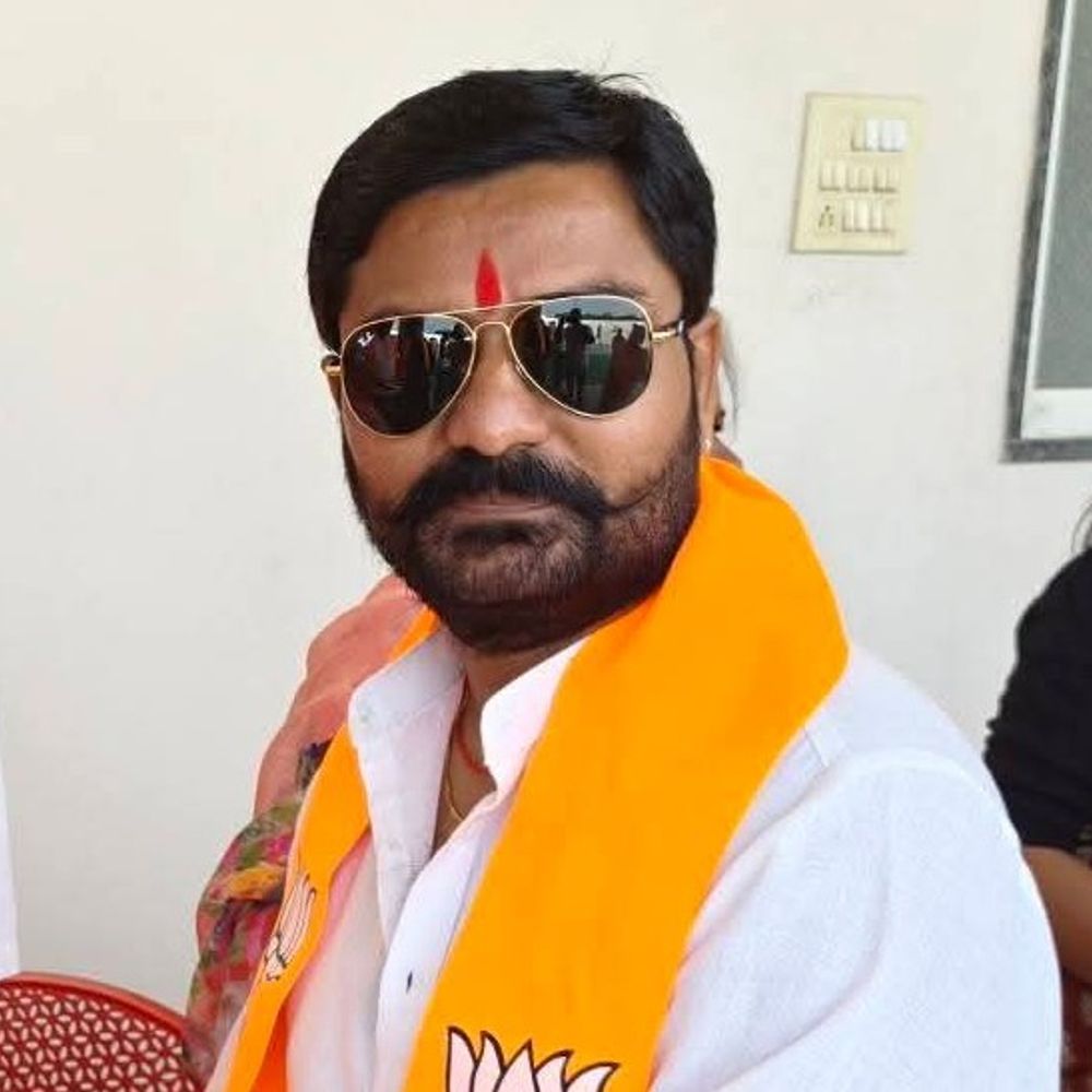 भाजपा नेता रोशन वर्मा पर मारपीट और धमकी का आरोप:हिंगोरिया में जमीन विवाद को लेकर 6 लोगों पर FIR; लकड़ी से हमला किया था
