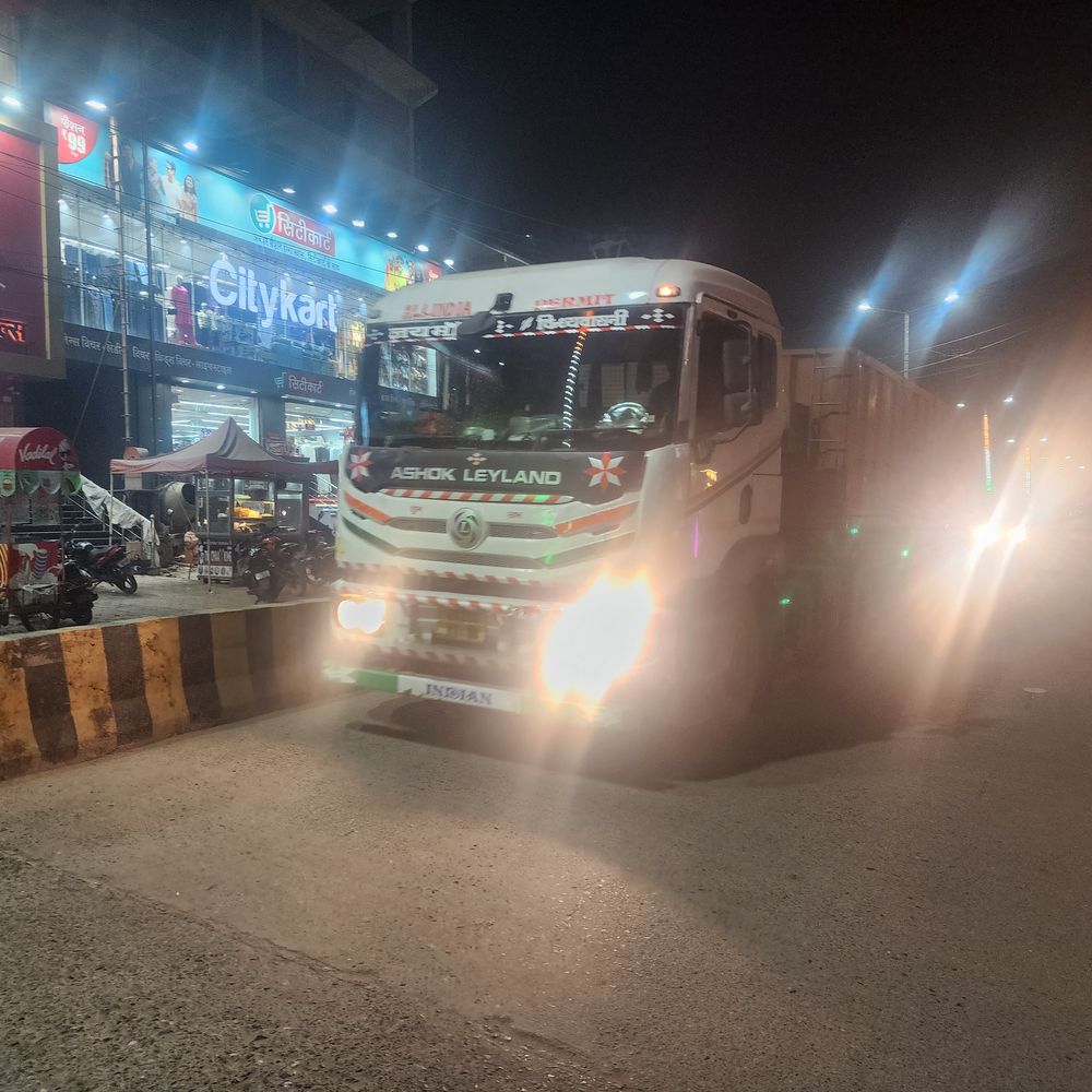 सीवान में दुर्गा पूजा पर 7 दिन ट्रैफिक प्लान बदला:दोपहर 2 से रात 2 बजे तक शहर में वाहनों की नो एंट्री