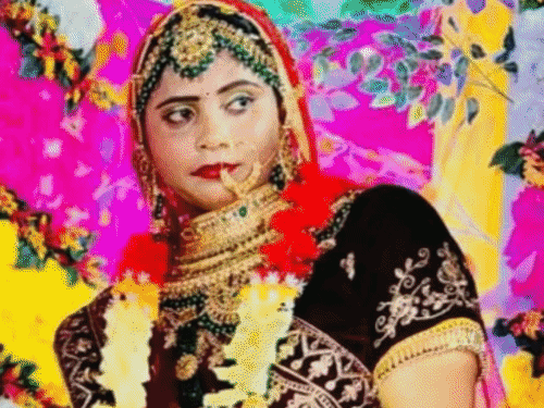 भोजपुर में नवविवाहिता की गला दबाकर हत्या:शादी के बाद दहेज के लिए पति करता था टॉर्चर, गले पर गोल निशान; ससुराल वाले फरार