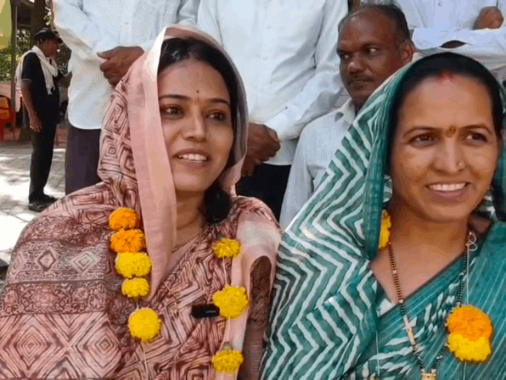 सागवाड़ा प्रधान पद के लिए विधायक की बेटी का नामांकन:पूर्व सांसद की बहू भी चुनावी मैदान में उतरी, एसटी महिला के लिए आरक्षित है प्रधान पद