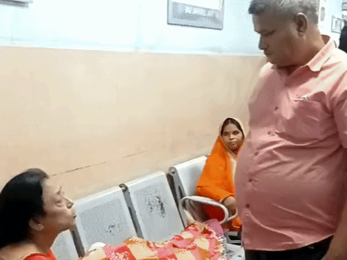 भोजपुर में 18 साल की लड़की ने की खुदकुशी:कमरे में पंखे से लटका मिला शव, मां बोली- आर्थिक तंगी से परेशानी थी