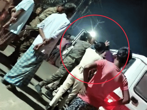 पुलिसकर्मी ने महिला का बाल खींचा, घसीटा, फिर पटक दिया:मुजफ्फरपुर पुलिस की बर्बरता का VIDEO; लव मैरिज के बाद ससुरालवालों ने नहीं दी एंट्री