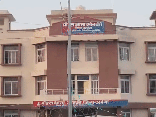 दरभंगा- प्रताप सिंह की जगह रविकांत बने सोनकी थानाध्यक्ष:महिला टीचर के आवेदन की जांच नहीं करने पर कार्रवाई, एसएसपी ने किया सस्पेंड