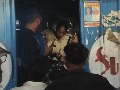 औरंगाबाद- नाबालिग के दो गुटों में चाकूबाजी:दो समुदाय के बच्चों के बीच हुआ था झगड़ा, एक-दूसरे ने अपने 20-25 साथियों को बुलाया; पुलिस ने शांत कराया मामला