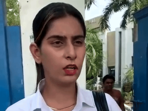 जालंधर में प्राइवेट स्कूल पर परिजनों का आरोप:तीसरी कक्षा की छात्रा की तबीत बिगड़ी, परिवार ने स्कूल पर लगाए गंभीर