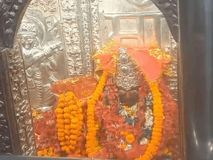 नवरात्र- अगमकुआं शीतला माता मंदिर में उमड़ी भक्तों की भीड़:दर्शन और कुएं के जल से दूर होती हैं बीमारियां, जानें 2500 साल पुराना इतिहास