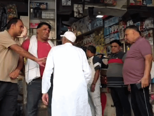 सोनीपत में गिफ्ट की दुकान का शटर तोड़कर चोरी:4.50 लाख नकदी व माला के नोट ले गए; त्योहारों और शादियों के सीजन के चलते रखे थे
