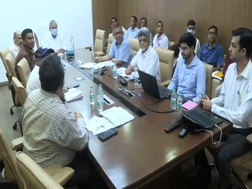 MP में बिजली कटौती से मंत्री-विधायक परेशान:10 से ज्यादा जिलों में हो चुके प्रदर्शन, सीएम से कटौती रोकने की लगा रहे गुहार