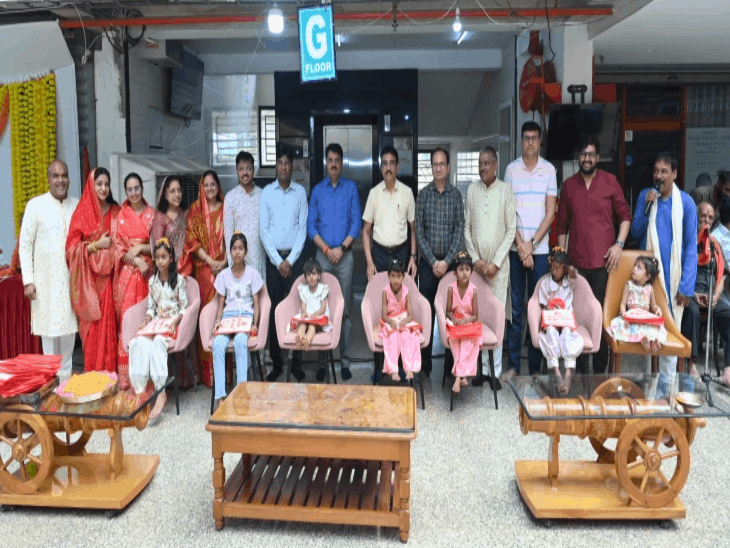 नवरात्र पर श्री प्लाजा में कन्या पूजन:5 हजार बालिकाओं को भेंट की गईं पुस्तकें, आध्यात्मिक शिक्षा और संस्कारों का दिया संदेश