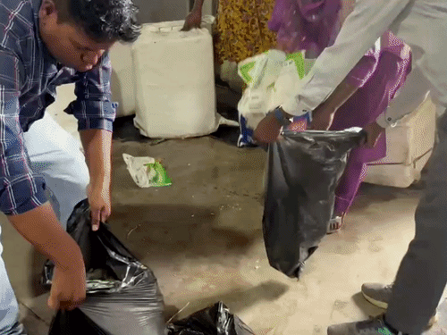 रायपुर में 750KG पनीर नष्ट,जांच में खाने योग्य नहीं मिला:मिल्की मलाई और मैजिक ब्रांड का था; मालिकों के खिलाफ होगी कानूनी कार्रवाई