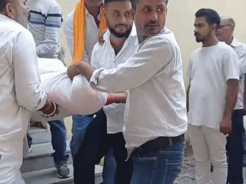गयाजी- झगड़ा छुड़ाने गए दो सगे भाइयों को मारी गोली:एक की मौत, दूसरा पटना रेफर; मृतक के पिता मोतिहारी, चाचा भागलपुर में सब-इंस्पेक्टर