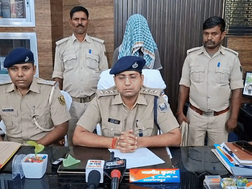 भागलपुर- दो अलग-अलग मामले में स्मैक के साथ 2 गिरफ्तार:140 ग्राम से ज्यादा की खेप पकड़ी; तेतरी में पकड़ गया आरोपी बोला- मालदा से लाता था खेप