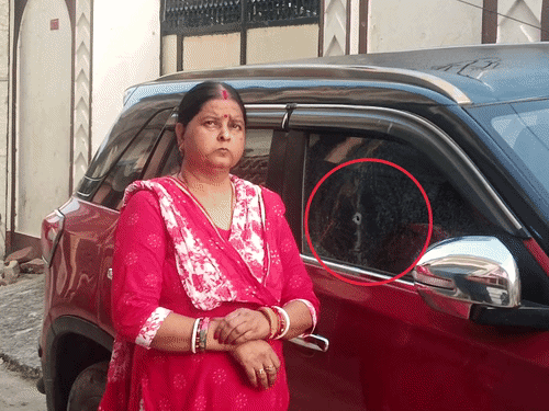 मुजफ्फरपुर में पूर्व पार्षद के घर पर आधी रात फायरिंग:2 महीने से मिल रही थी गोली मारने की धमकी, CCTV में बाइक सवार बदमाशों की तस्वीर कैद